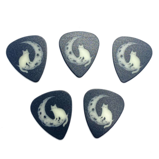 Luminous Guitar Picks (Glow in dark Guitar pick) guitarmetrics