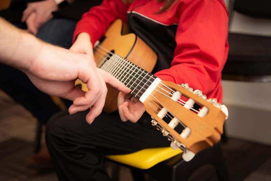 Guitar lessons for kids (Beginner guitar chords)