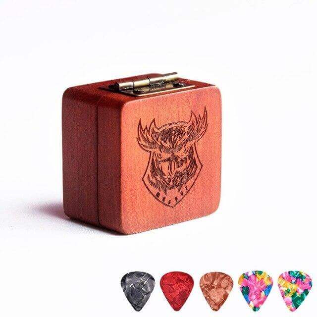 Guitzart™ Guitar pick box with wooden picks guitarmetrics