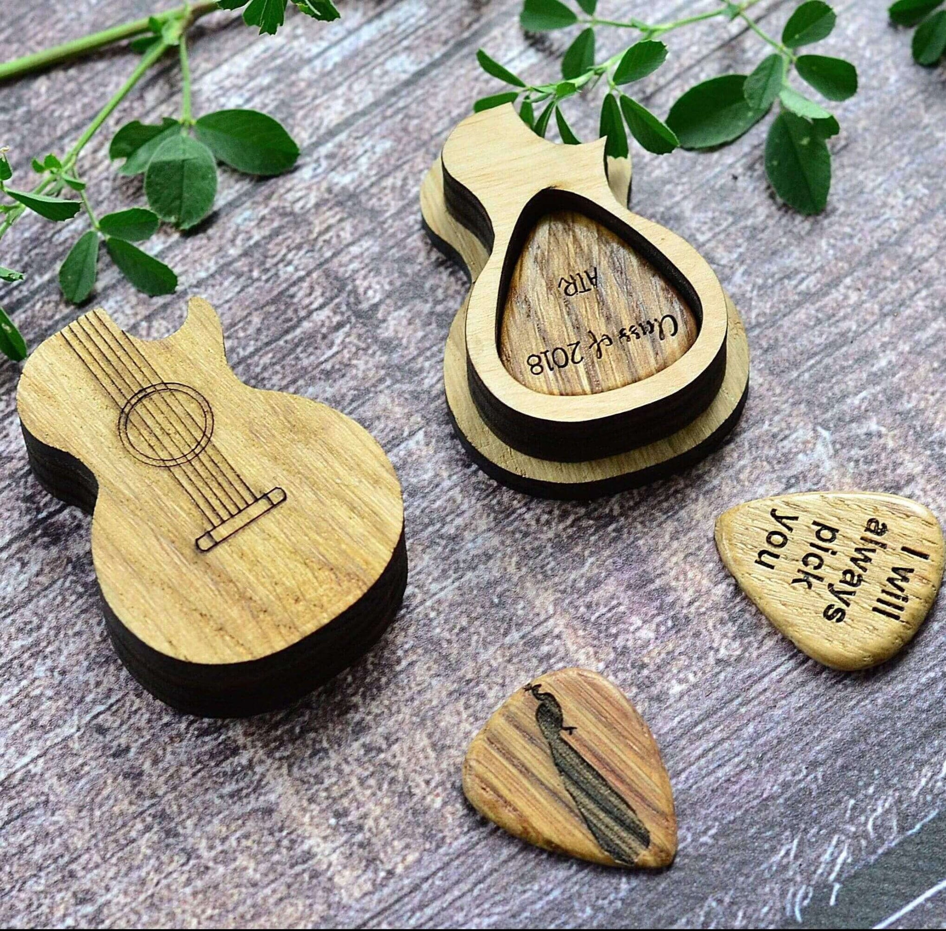 Guitzart™ Guitar pick box with wooden picks guitarmetrics